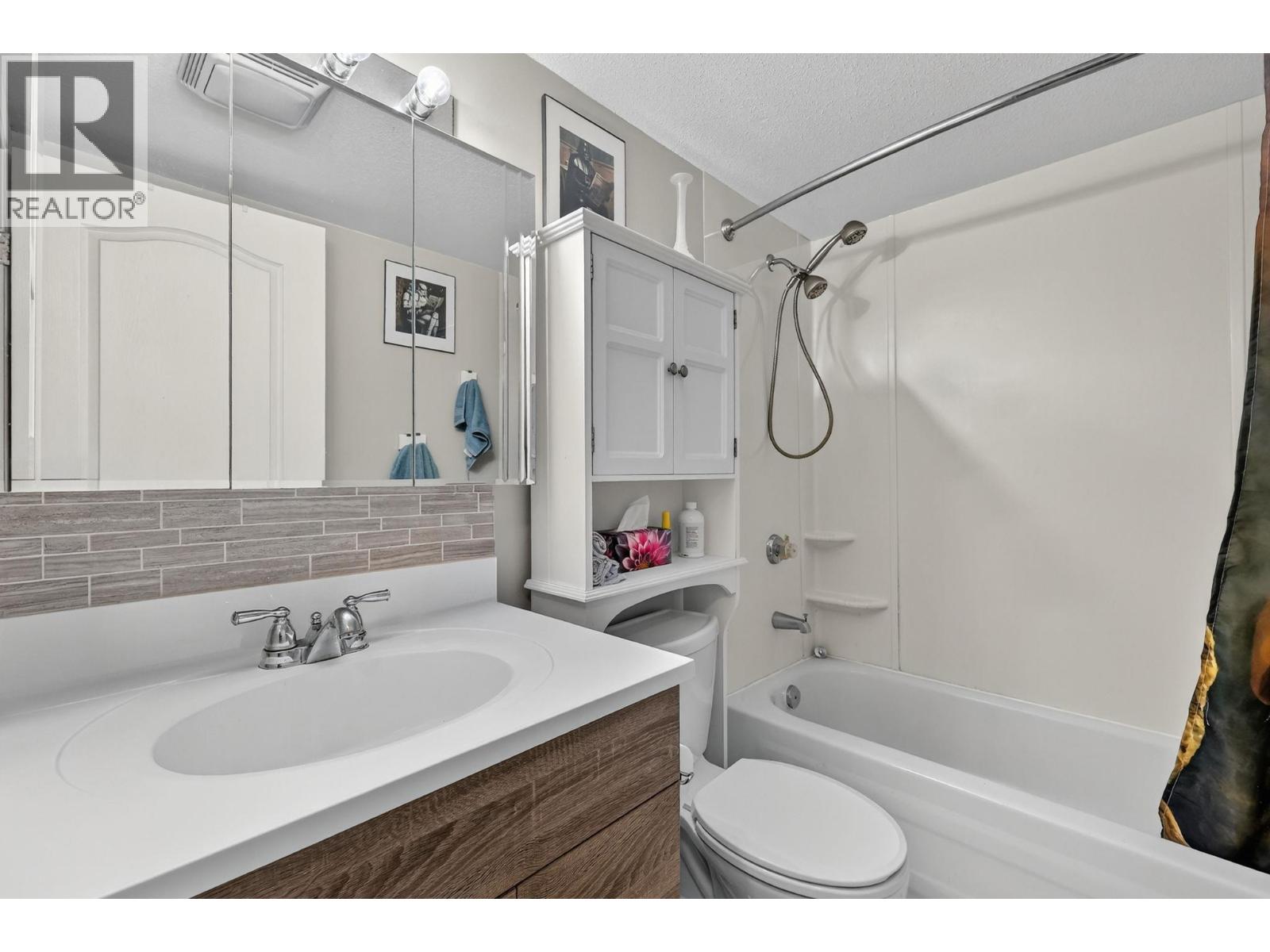 209 3160 Casorso Road, Kelowna