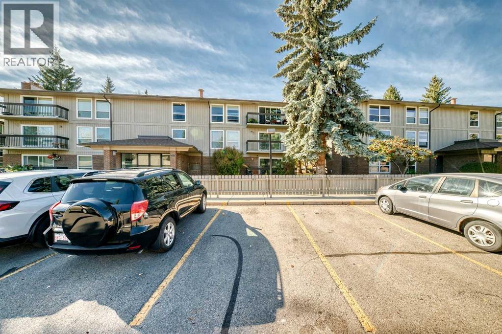 Single Family House for Sale in   Midridge Drive SE Midnapore Calgary 