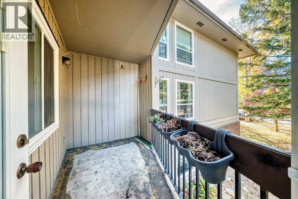 Single Family House for Sale in   Midridge Drive SE Midnapore Calgary 