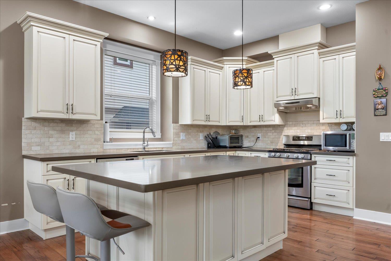 2203 RIESLING DRIVE, Abbotsford