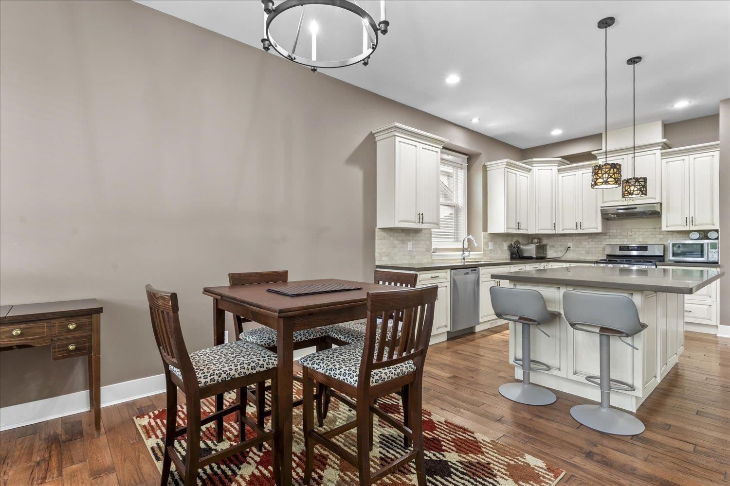 2203 RIESLING DRIVE, Abbotsford