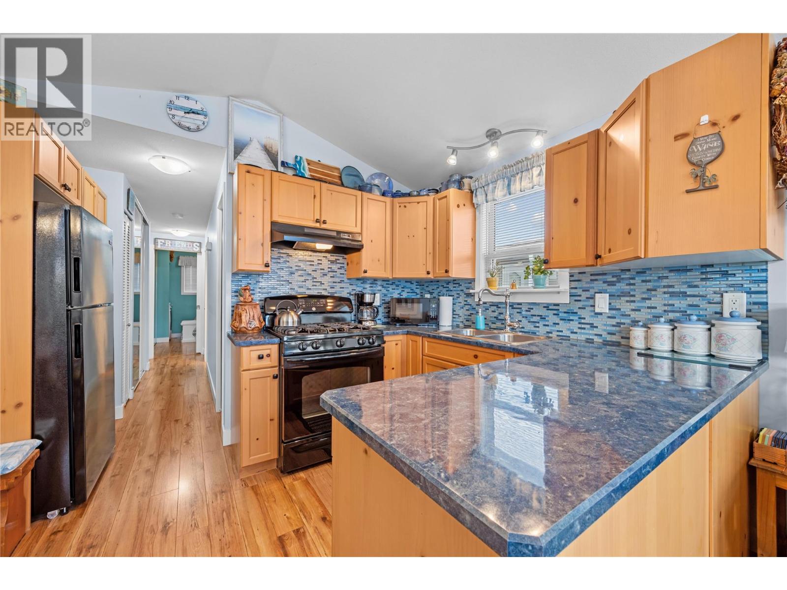 #313 415 Commonwealth Road - 9
