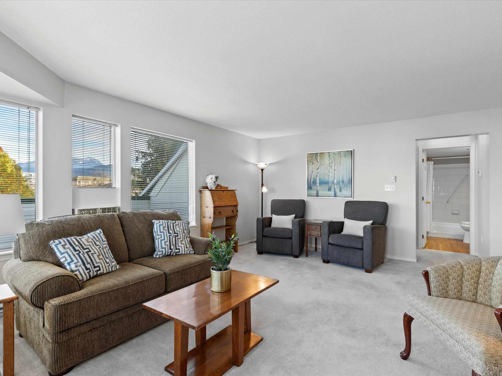 210 7651 AMBER DRIVE, Sardis West Vedder, Chilliwack