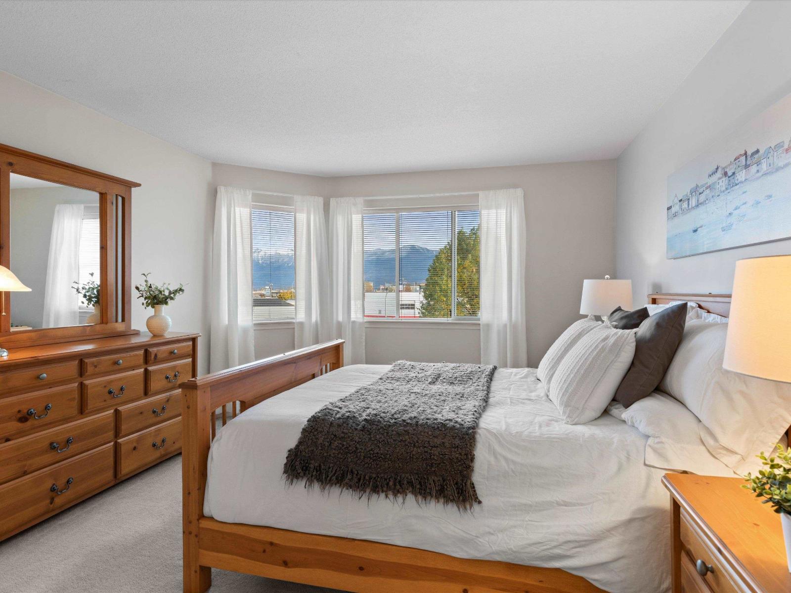 210 7651 AMBER DRIVE, Sardis West Vedder, Chilliwack