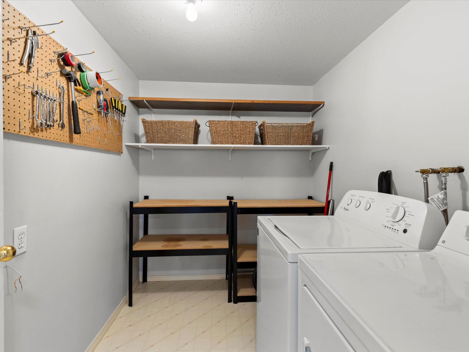 210 7651 AMBER DRIVE, Sardis West Vedder, Chilliwack