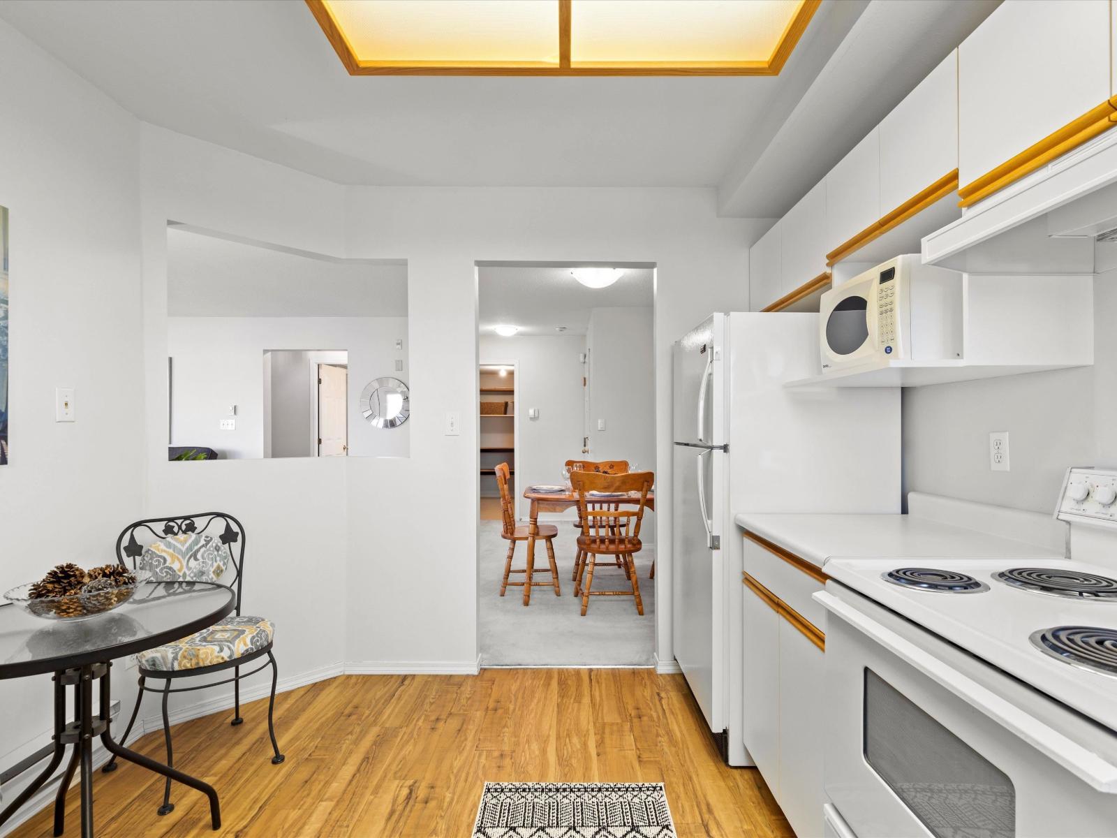 210 7651 AMBER DRIVE, Sardis West Vedder, Chilliwack