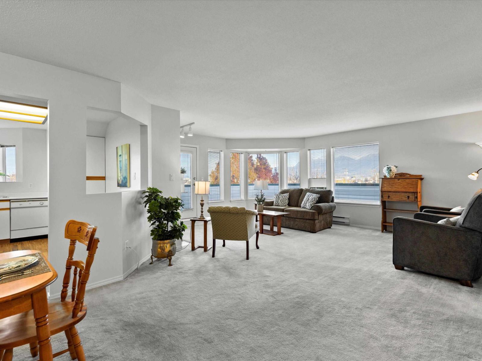 210 7651 AMBER DRIVE, Sardis West Vedder, Chilliwack