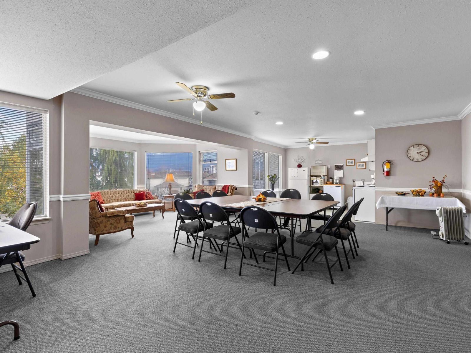 210 7651 AMBER DRIVE, Sardis West Vedder, Chilliwack