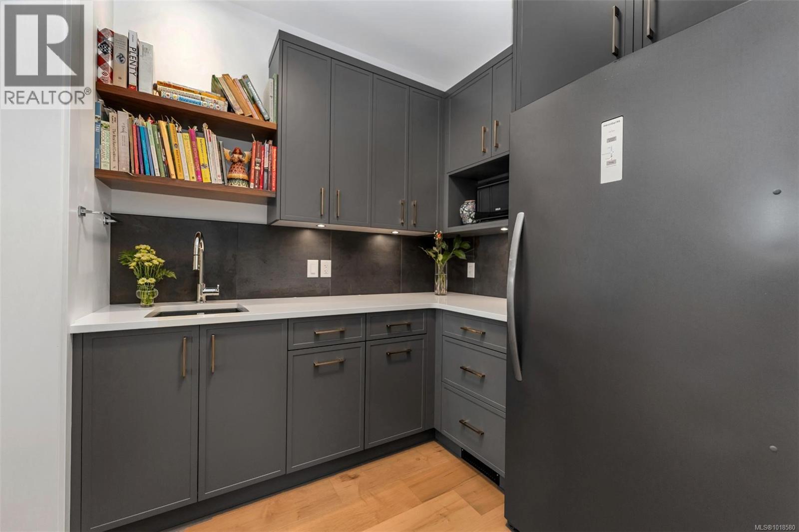  7210 Sea Cliff Road, Sooke