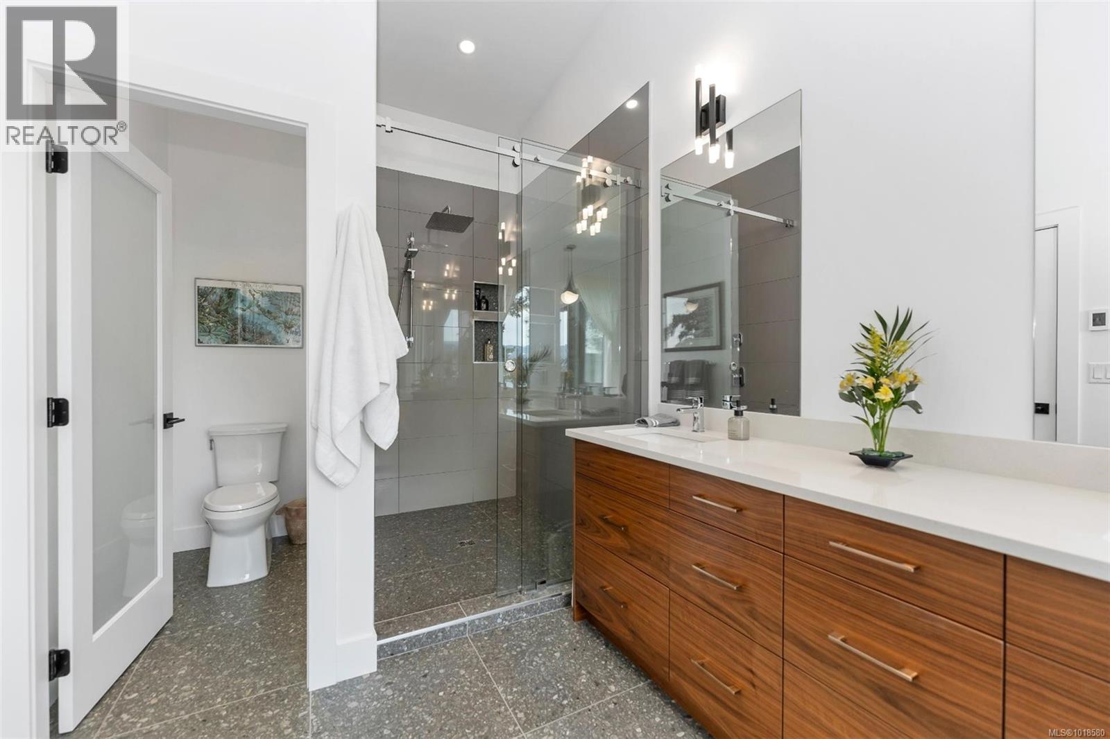  7210 Sea Cliff Road, Sooke