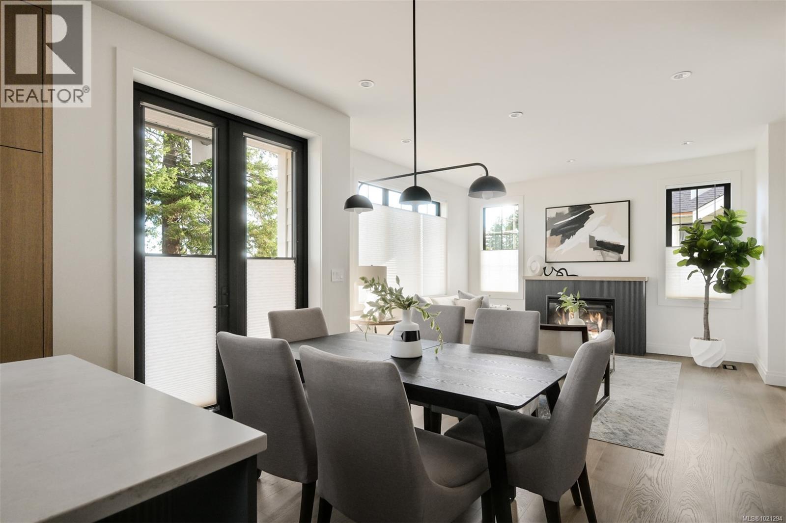 4 5032 Wesley Road, Saanich