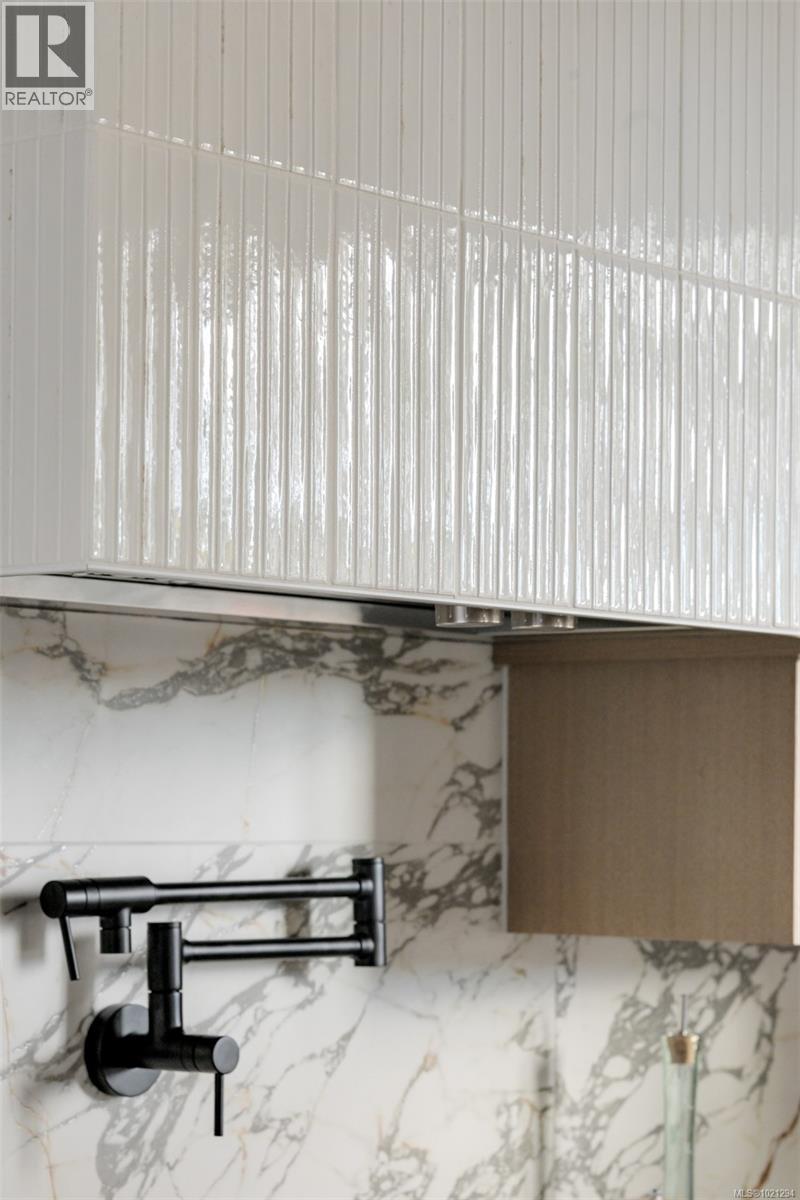 4 5032 Wesley Road, Saanich