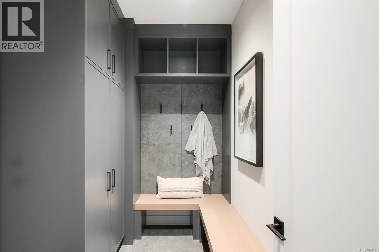 4 5032 Wesley Road, Saanich