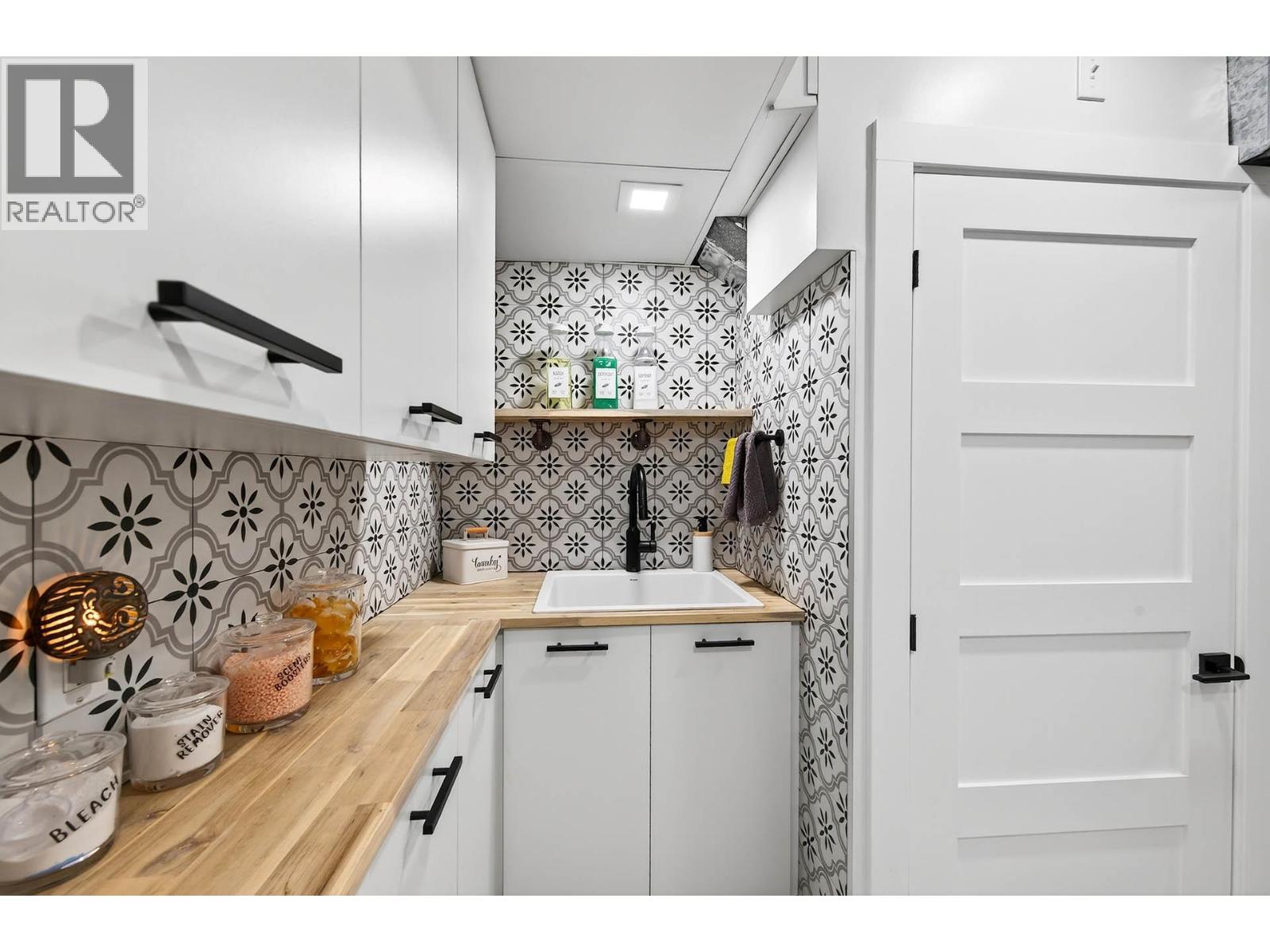 1095 Laurel Place, Kamloops