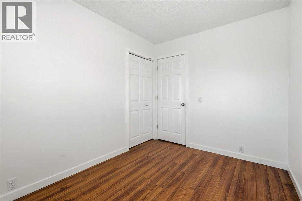 Single Family House Bi-level for Sale in  Woodfern Road SW Woodbine Calgary 