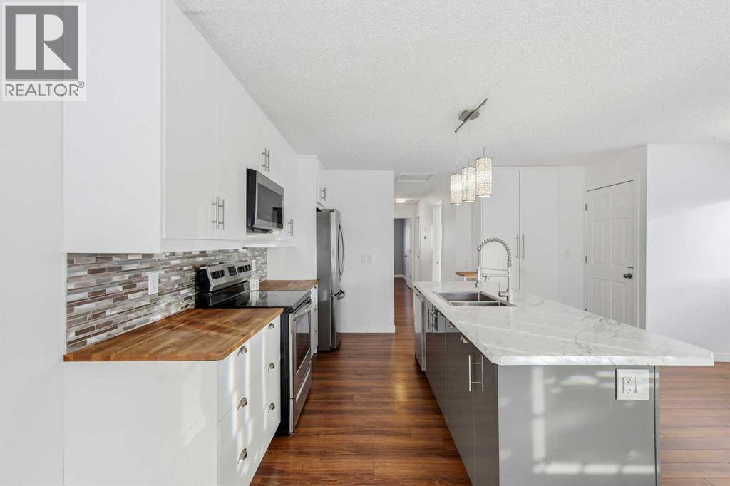 Single Family House Bi-level for Sale in  Woodfern Road SW Woodbine Calgary 