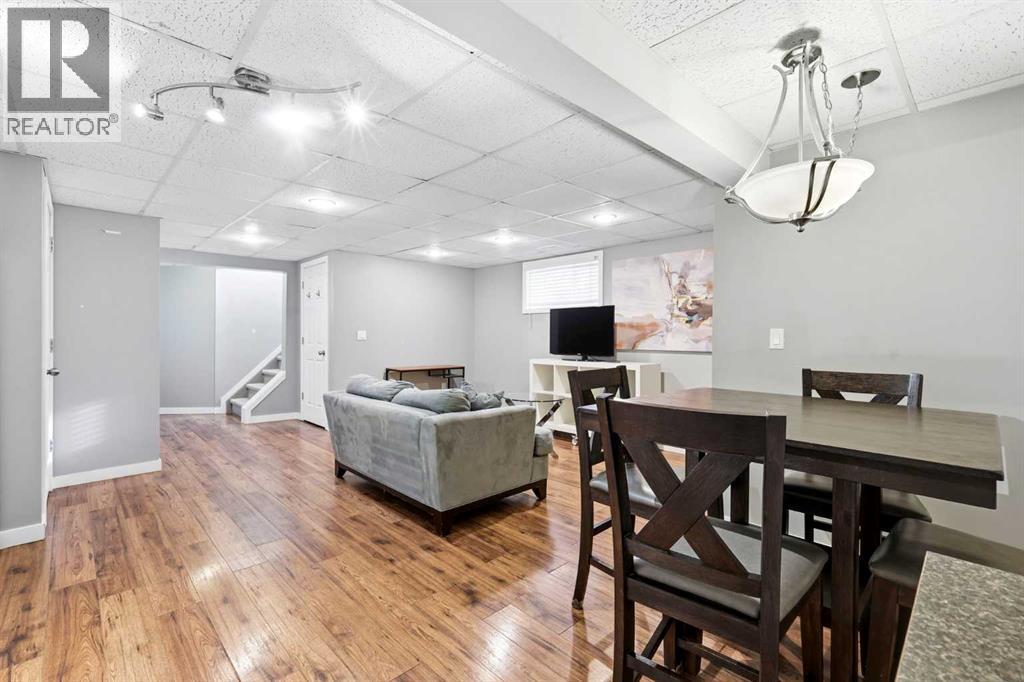 Single Family House Bi-level for Sale in  Woodfern Road SW Woodbine Calgary 