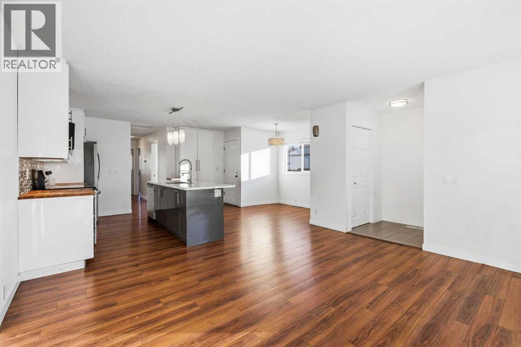 Single Family House Bi-level for Sale in  Woodfern Road SW Woodbine Calgary 