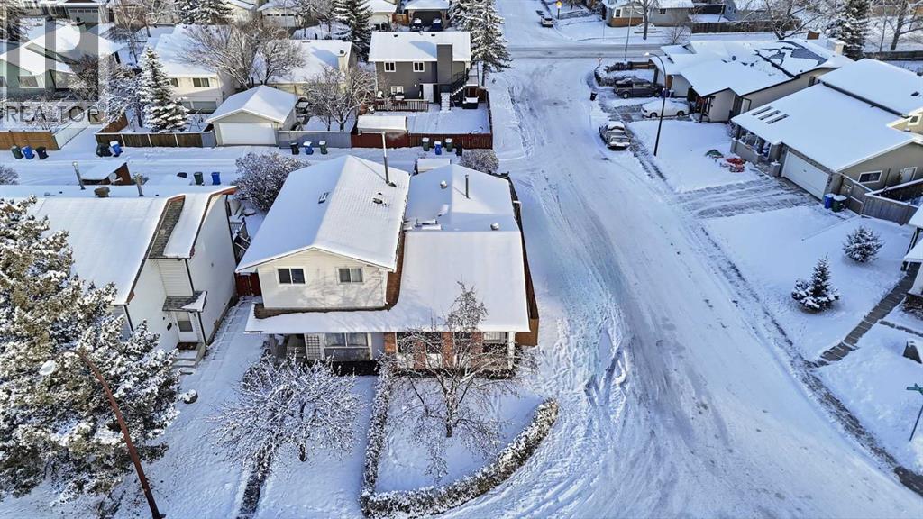 Single Family House Bi-level for Sale in  Woodfern Road SW Woodbine Calgary 