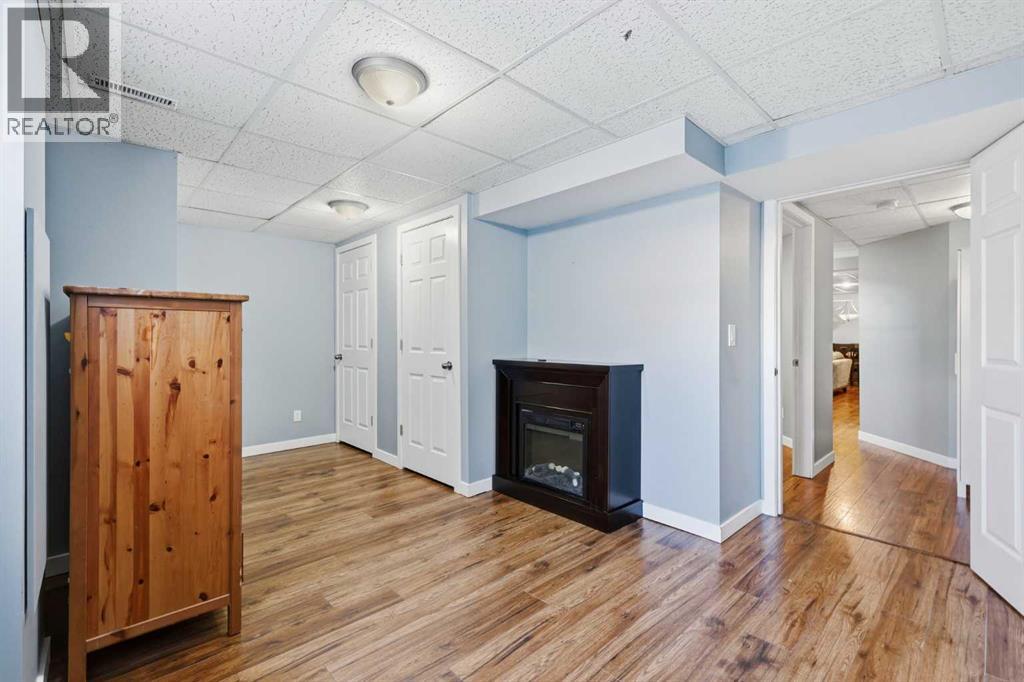 2 Woodfern Road SW, Calgary, Alberta