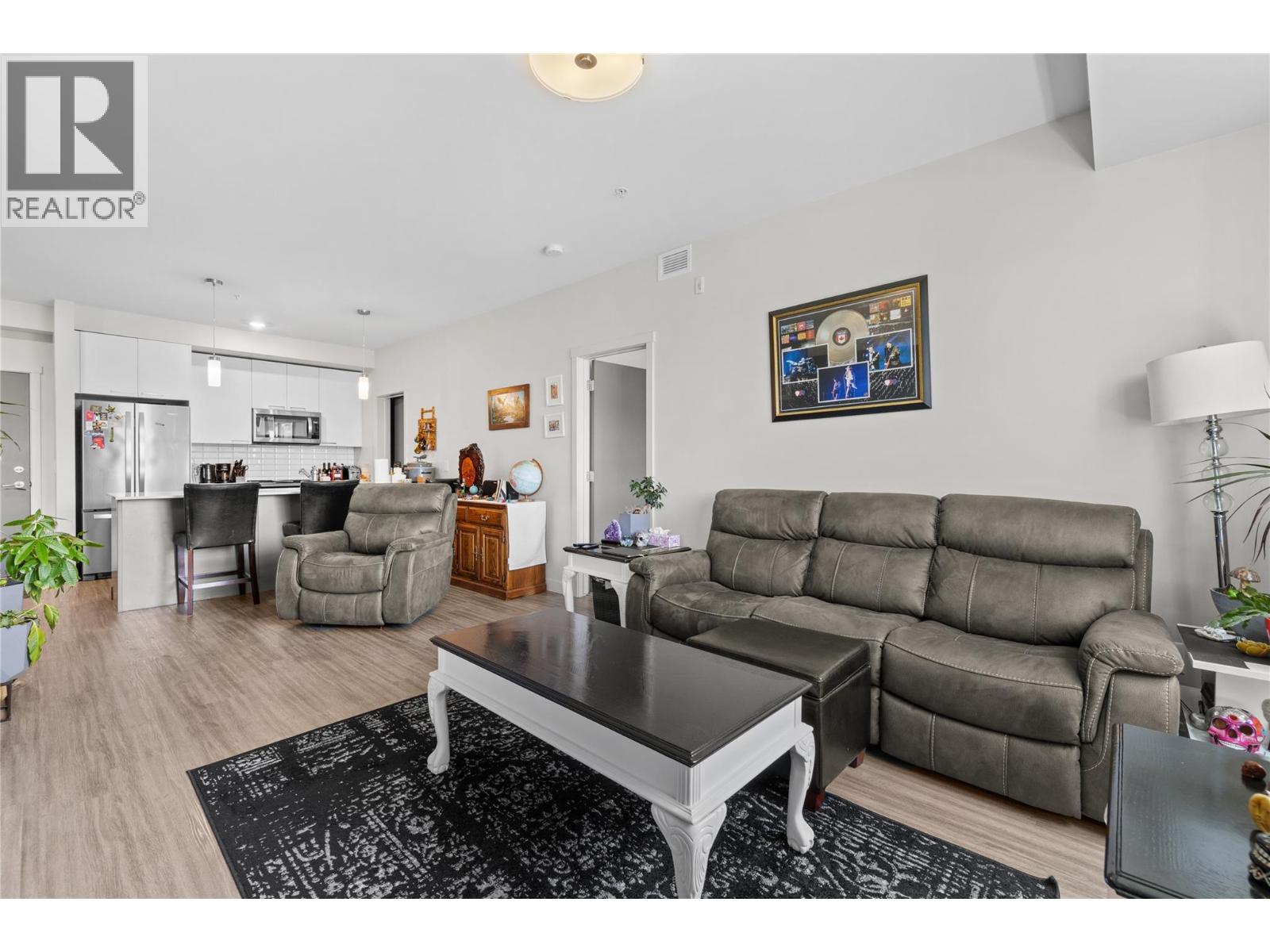 303 2250 Majoros Road, West Kelowna