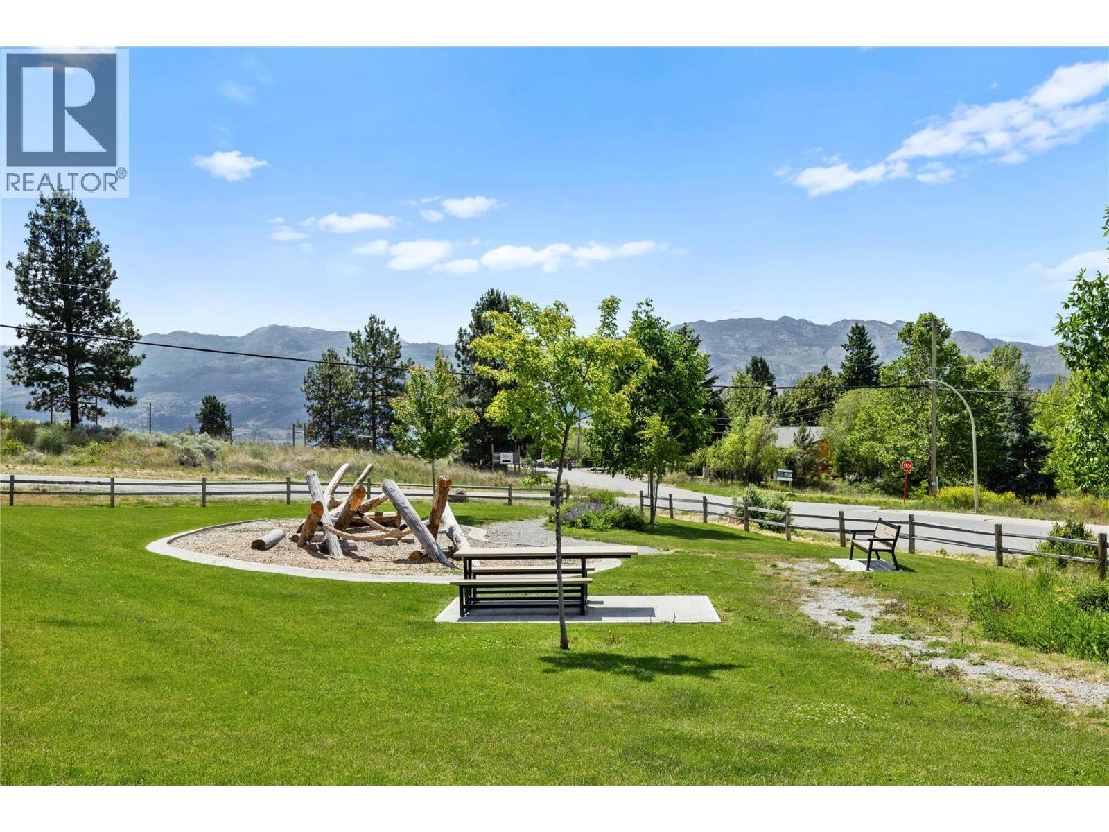 303 2250 Majoros Road, West Kelowna
