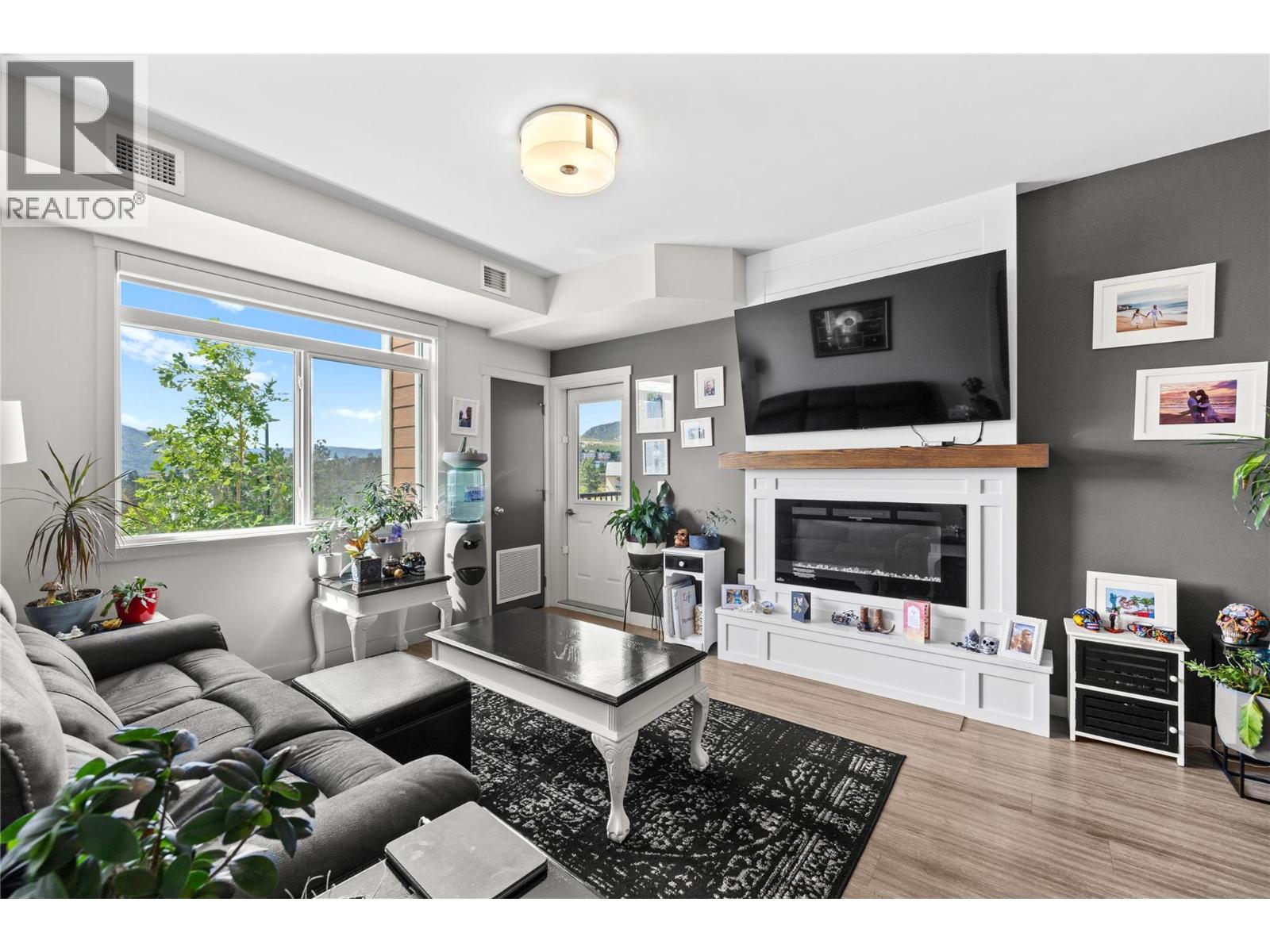 303 2250 Majoros Road, West Kelowna