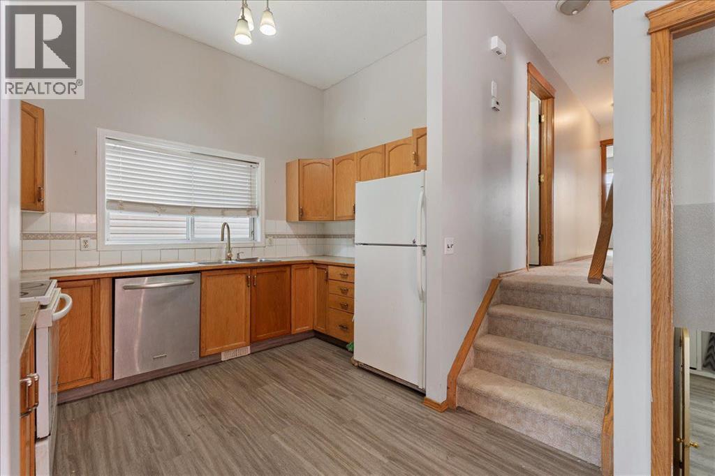 Single Family House 4 Level for Sale in  Martinvalley Place NE Martindale Calgary 