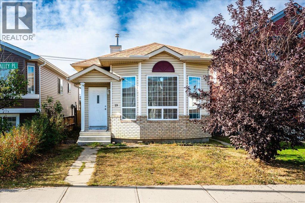 Single Family House 4 Level for Sale in  Martinvalley Place NE Martindale Calgary 