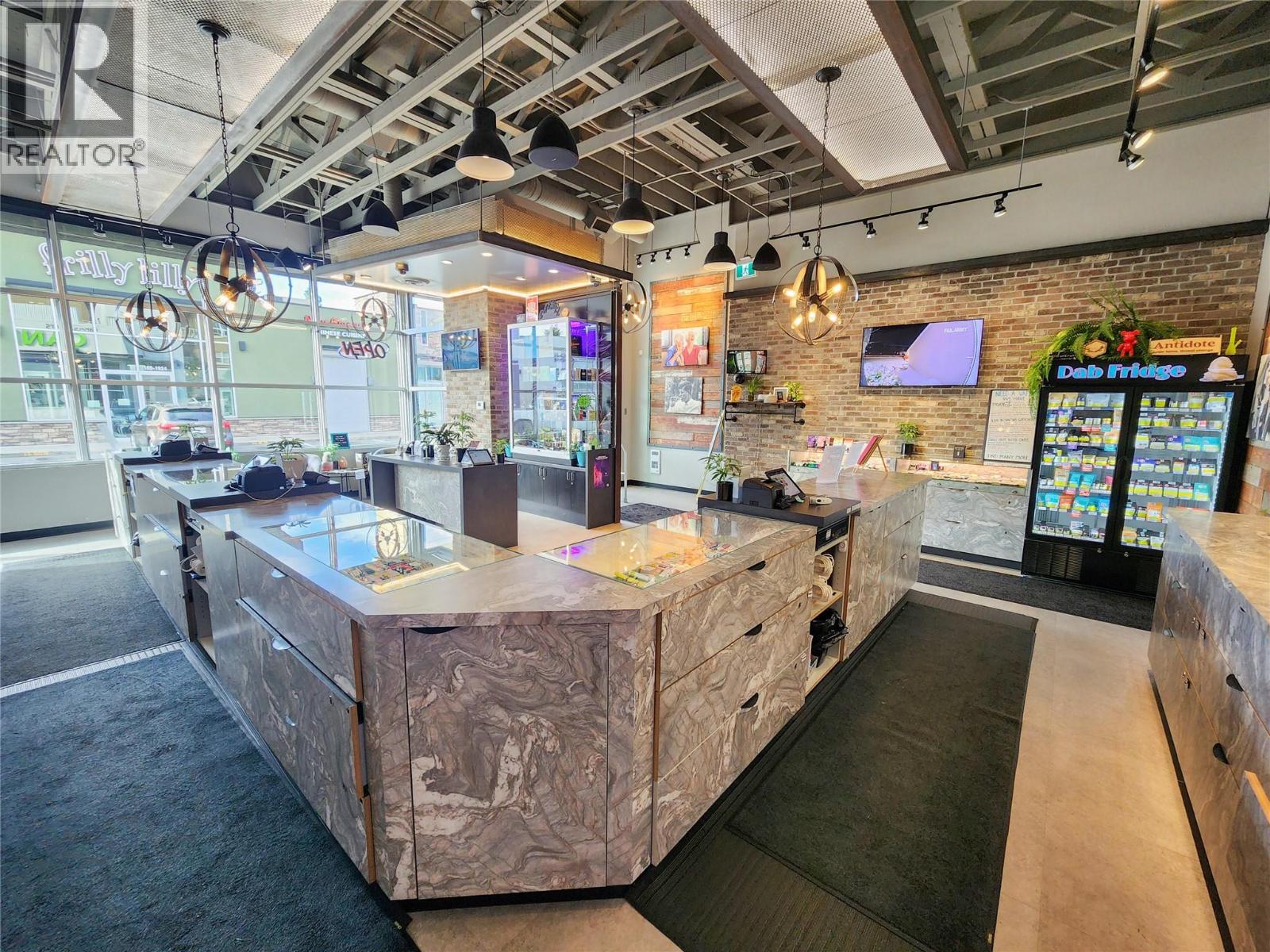  1928 Summit Drive, Kelowna