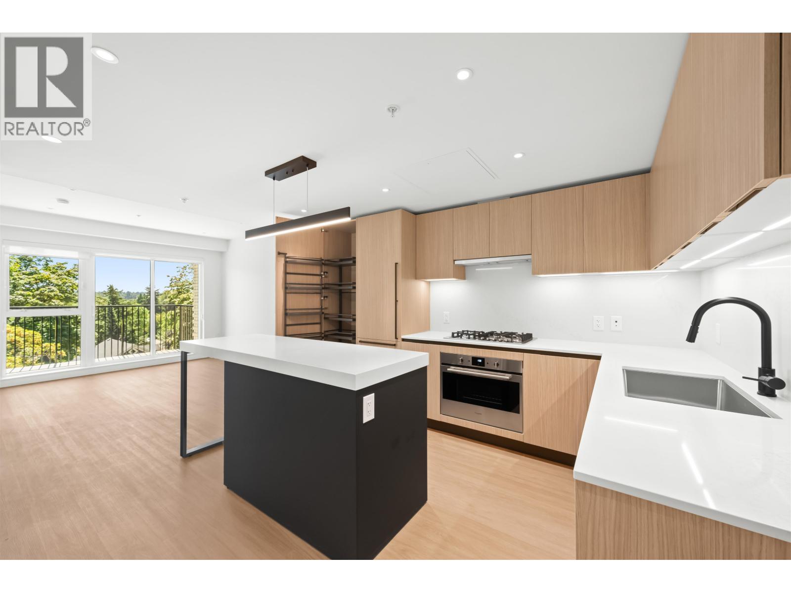 505 2235 E BROADWAY, Vancouver