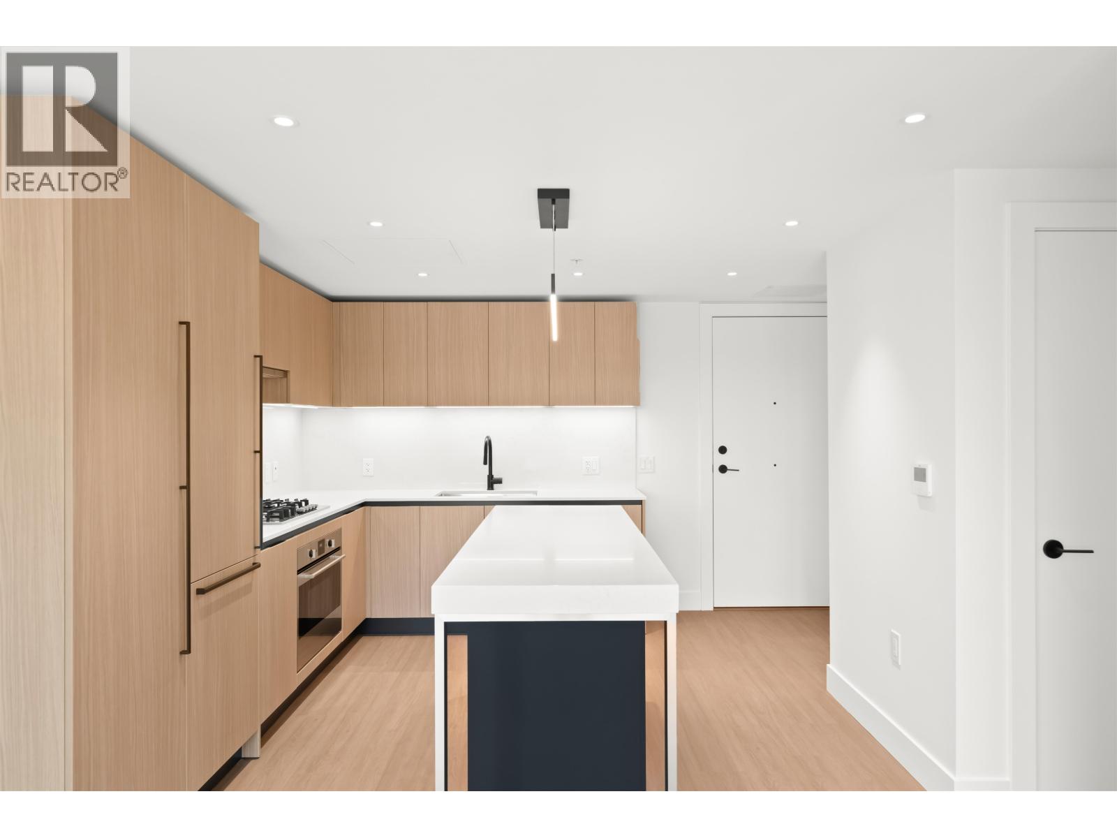 505 2235 E BROADWAY, Vancouver