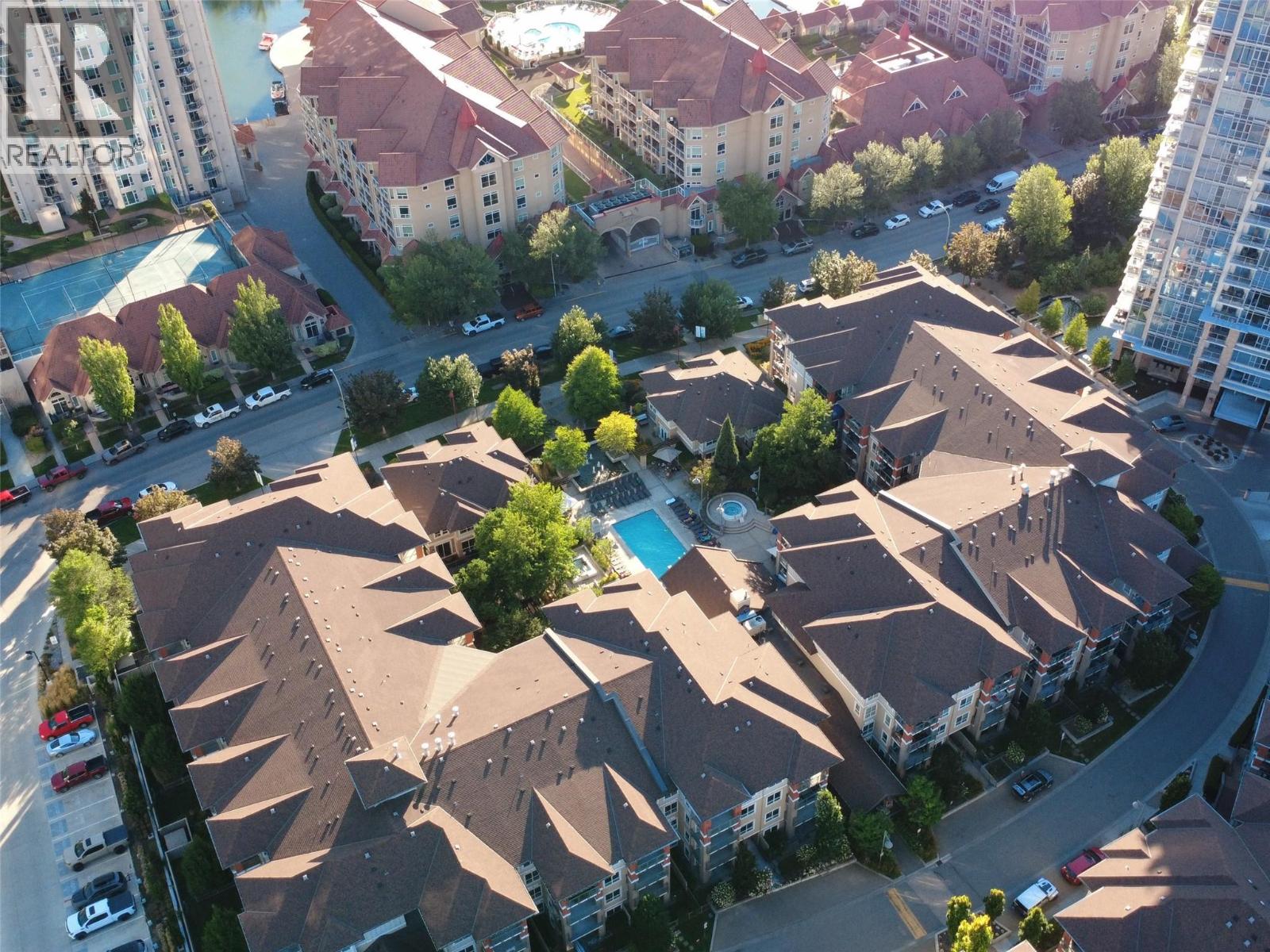 441 1099 Sunset Drive, Kelowna