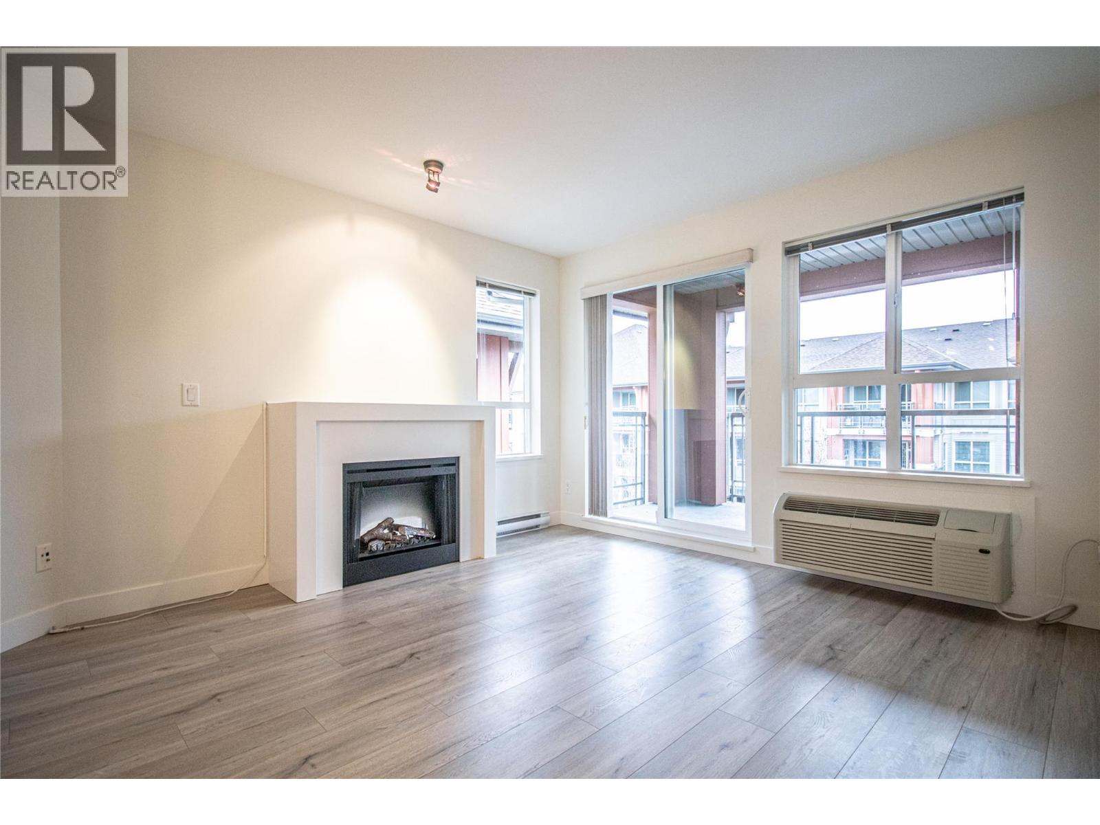 441 1099 Sunset Drive, Kelowna