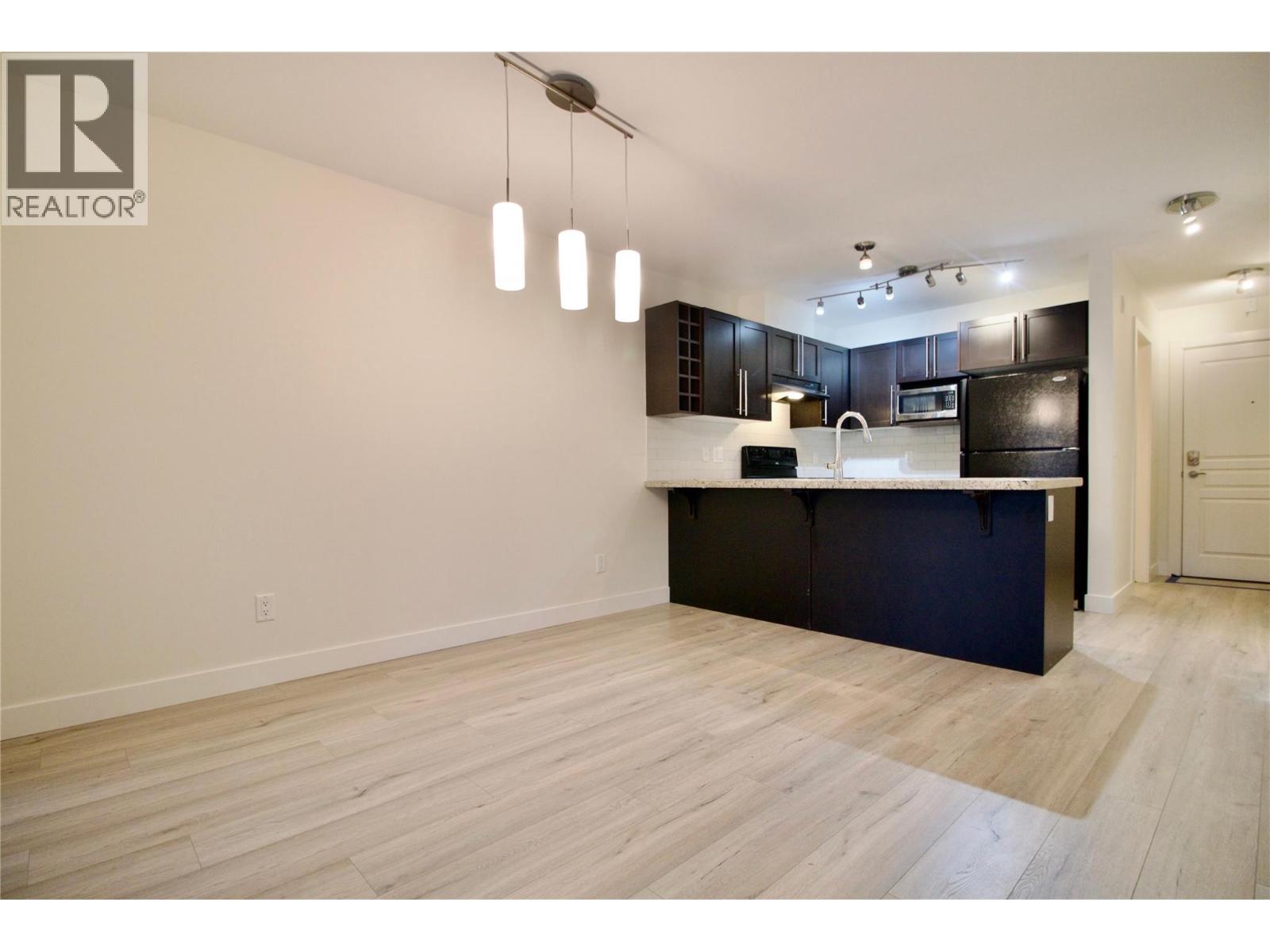 441 1099 Sunset Drive, Kelowna