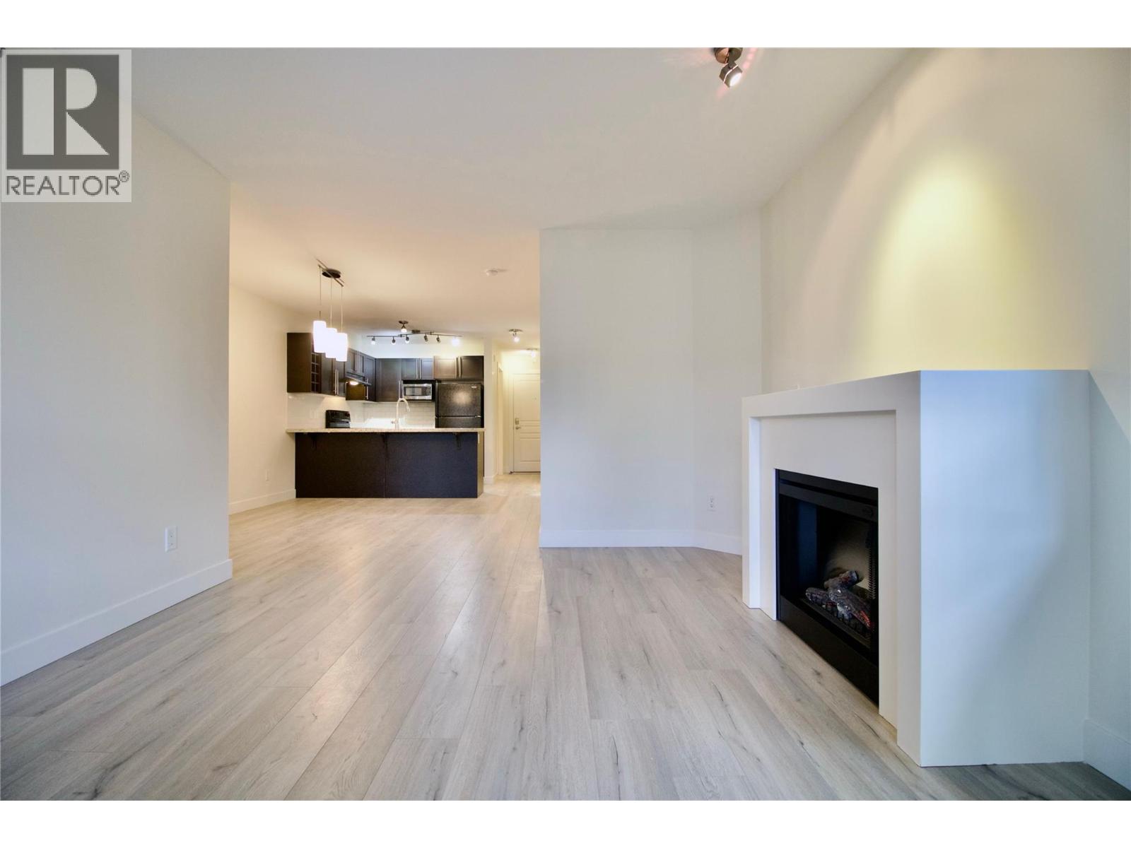 441 1099 Sunset Drive, Kelowna