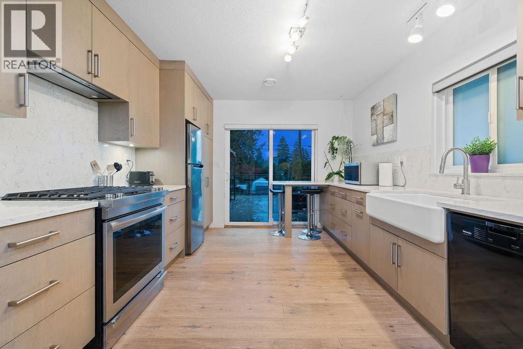 1436 GRAND BOULEVARD, North Vancouver