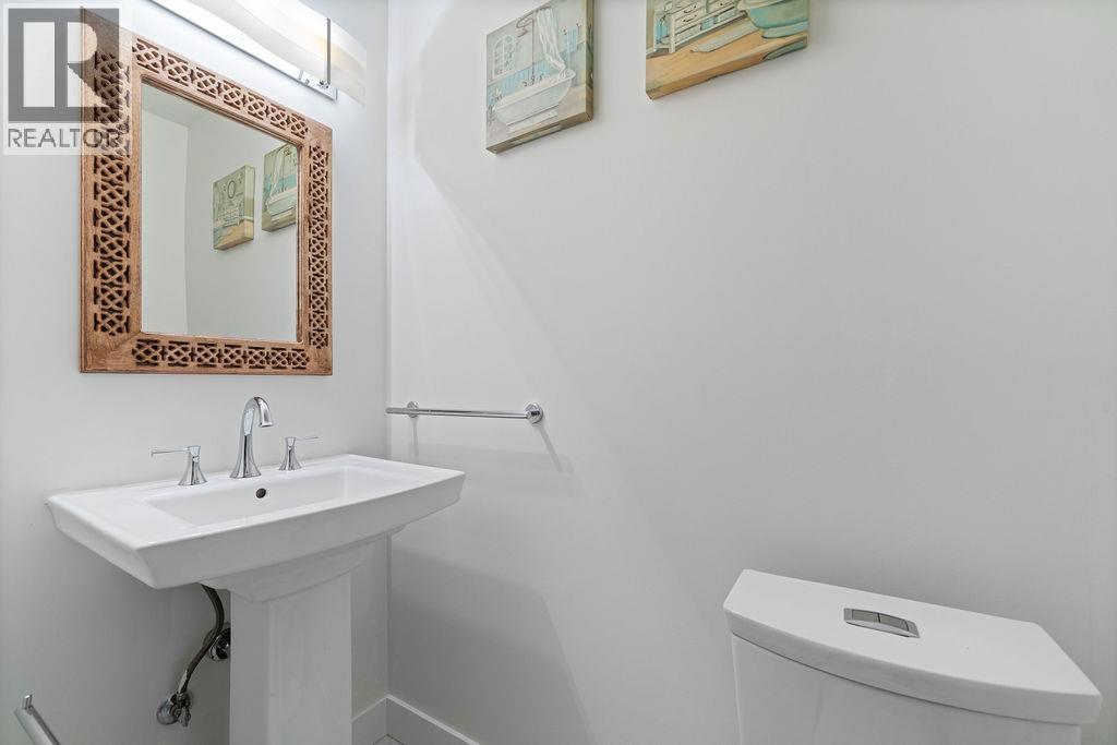 1436 GRAND BOULEVARD, North Vancouver