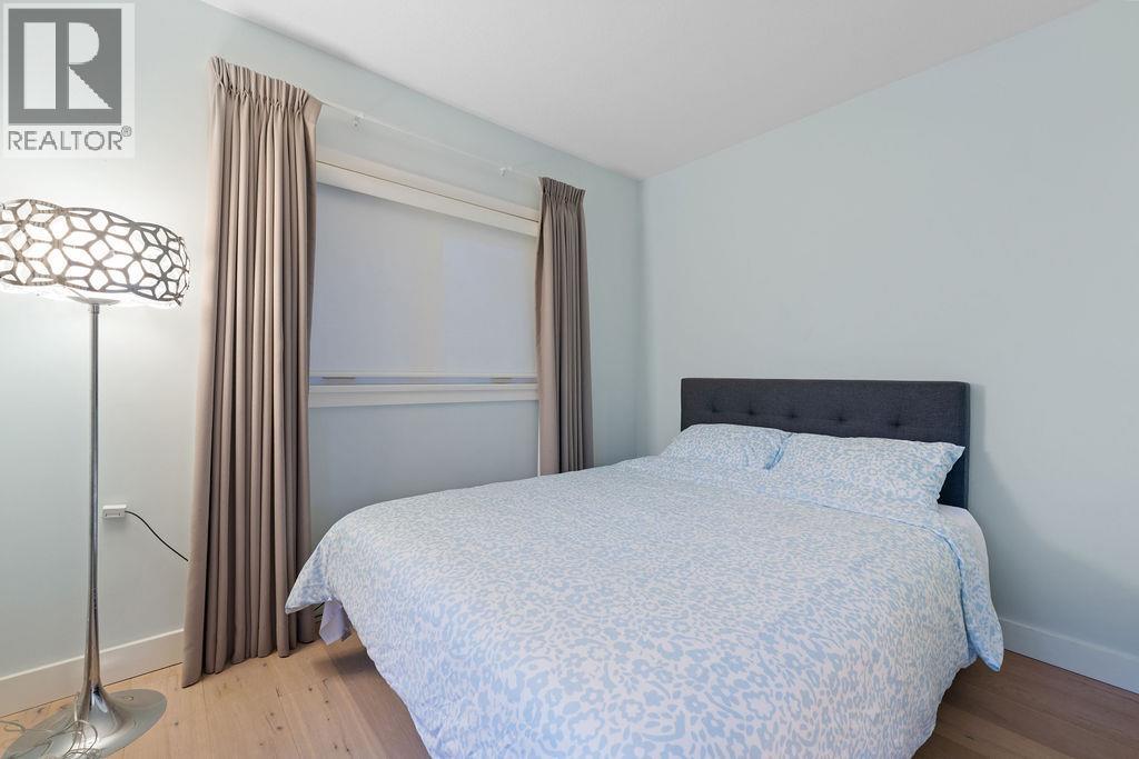 1436 GRAND BOULEVARD, North Vancouver