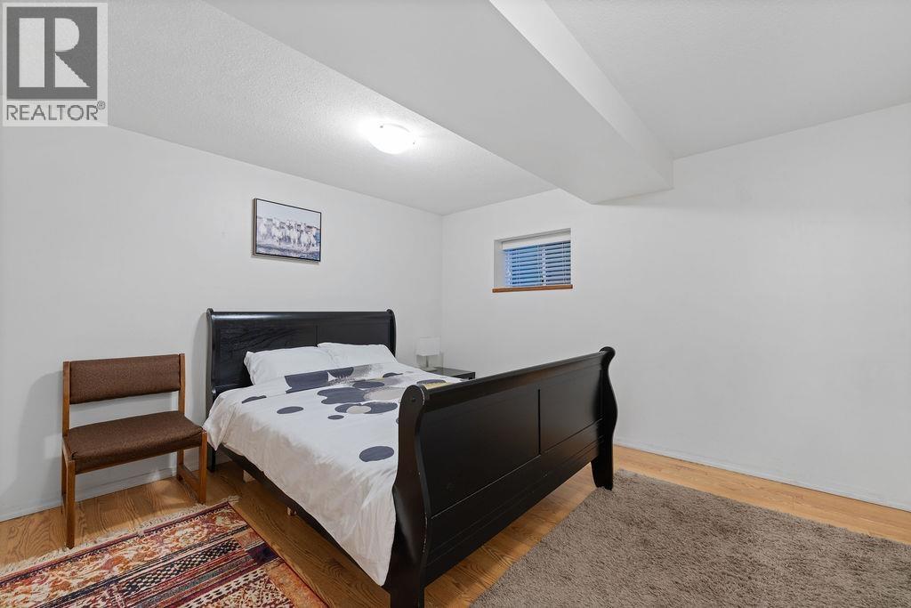 1436 GRAND BOULEVARD, North Vancouver