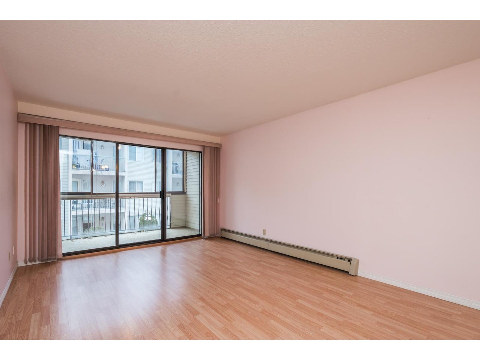 203 33369 OLD YALE ROAD, Abbotsford