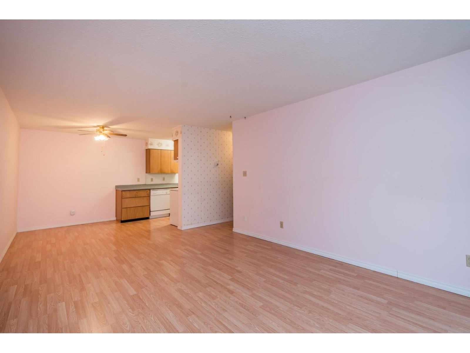 203 33369 OLD YALE ROAD, Abbotsford