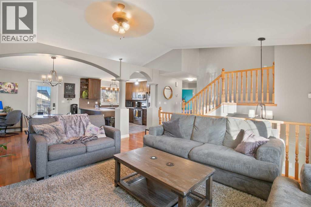 2 Holbrook Place, Sylvan Lake