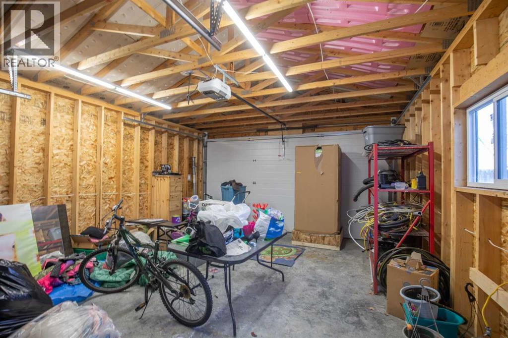 2 Holbrook Place, Sylvan Lake