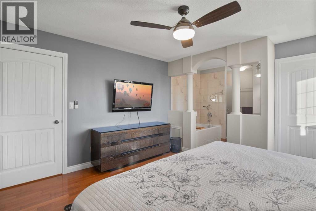 2 Holbrook Place, Sylvan Lake