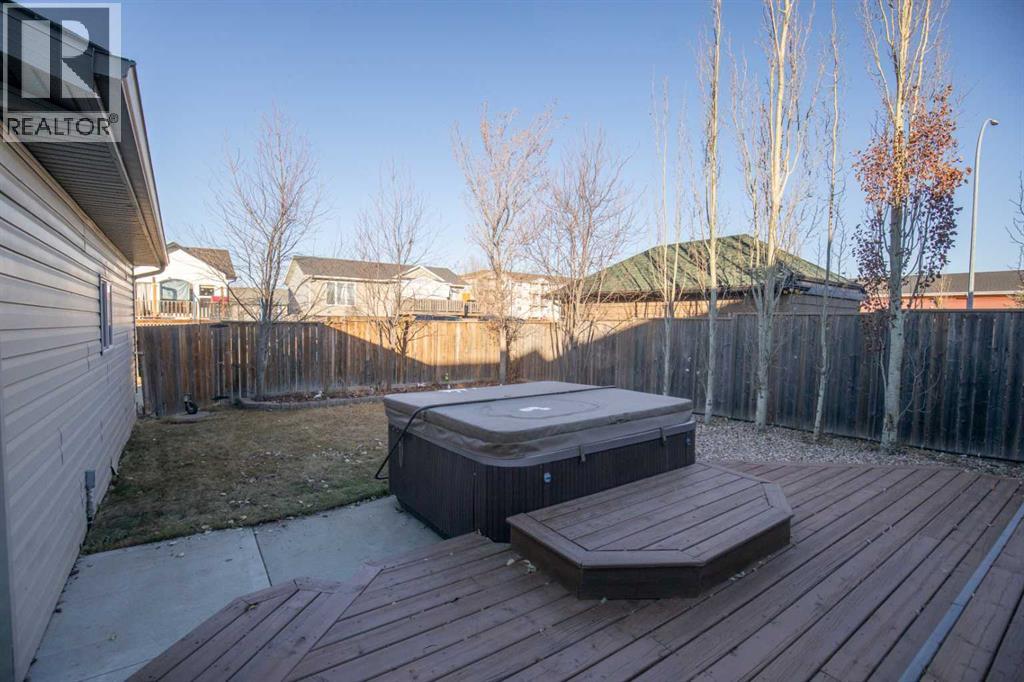 2 Holbrook Place, Sylvan Lake