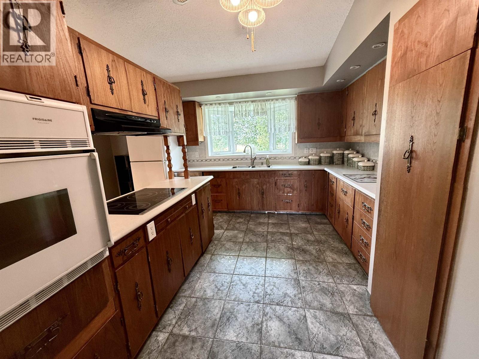 16795 HART HIGHWAY, Salmon Valley