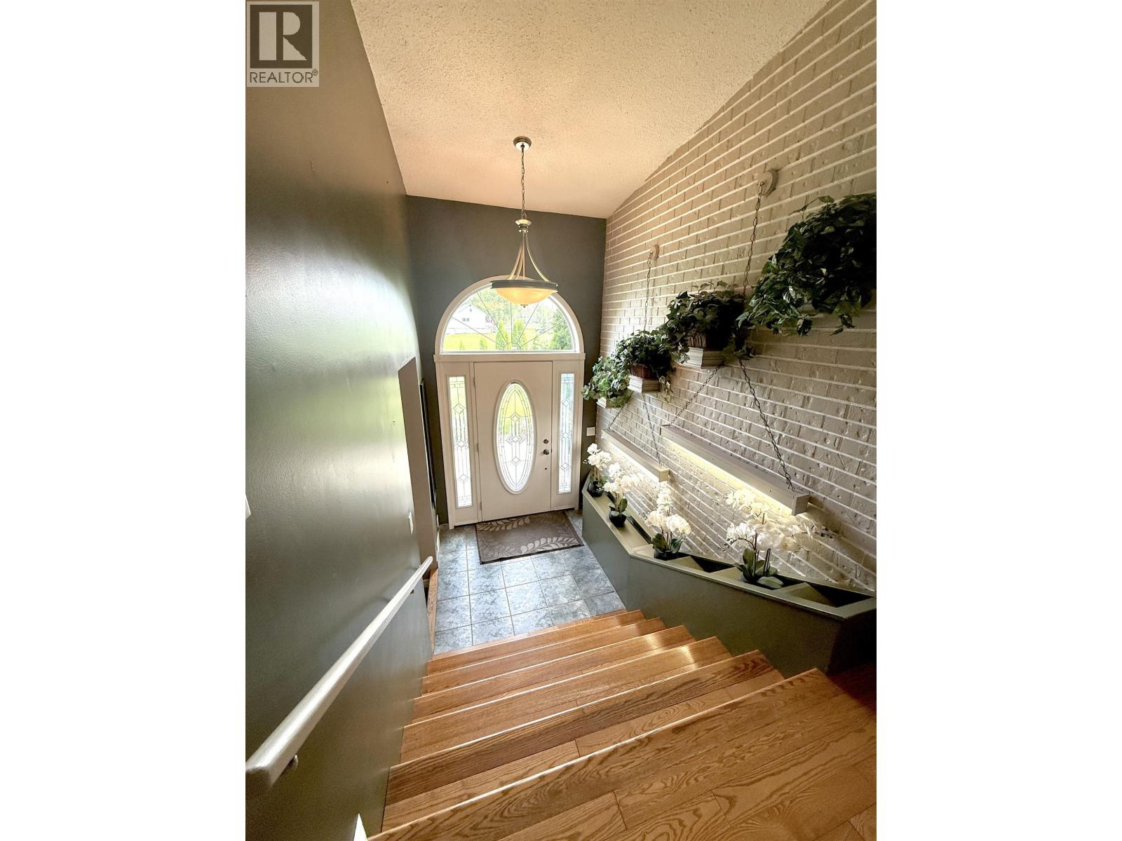 16795 HART HIGHWAY, Salmon Valley