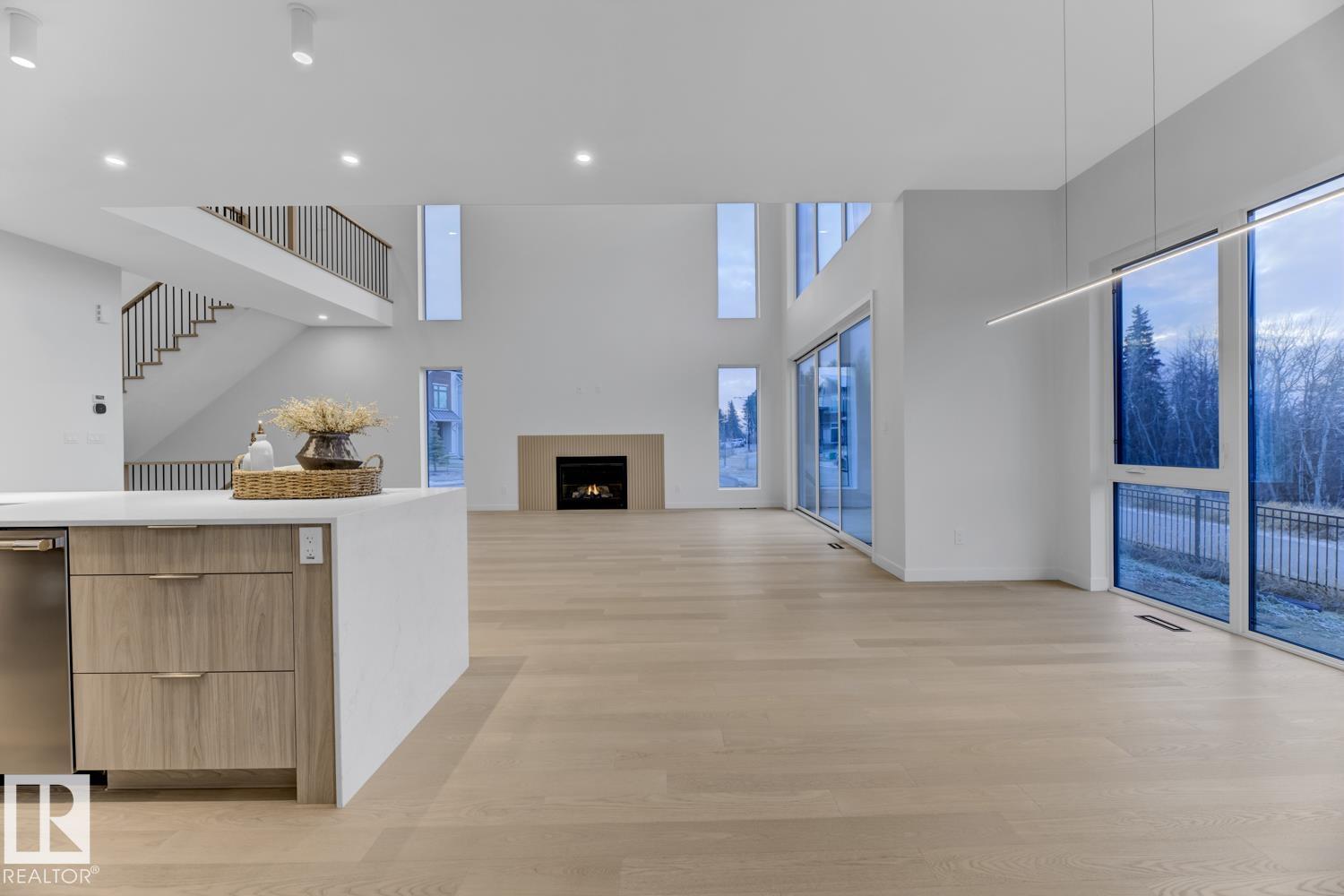 #7 6090 CRAWFORD DR SW, Edmonton