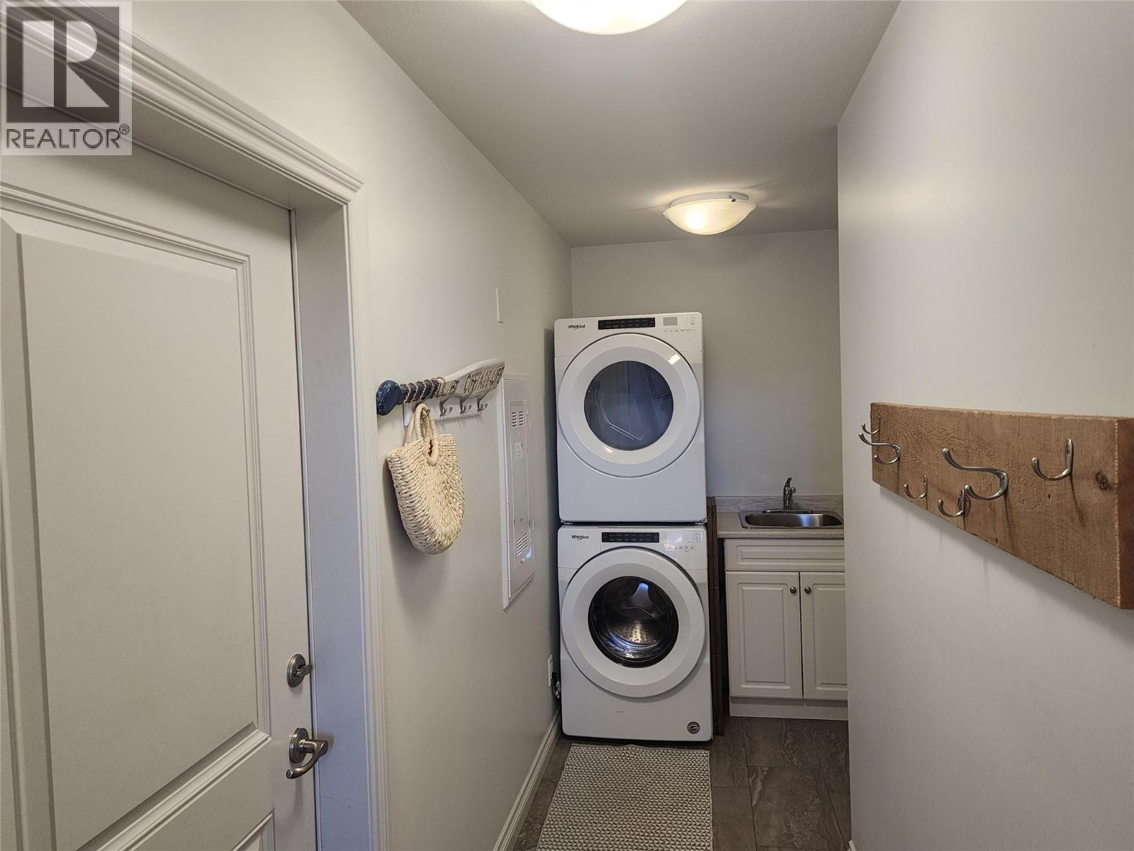 2450 Radio Tower Road Unit# 4, Oliver